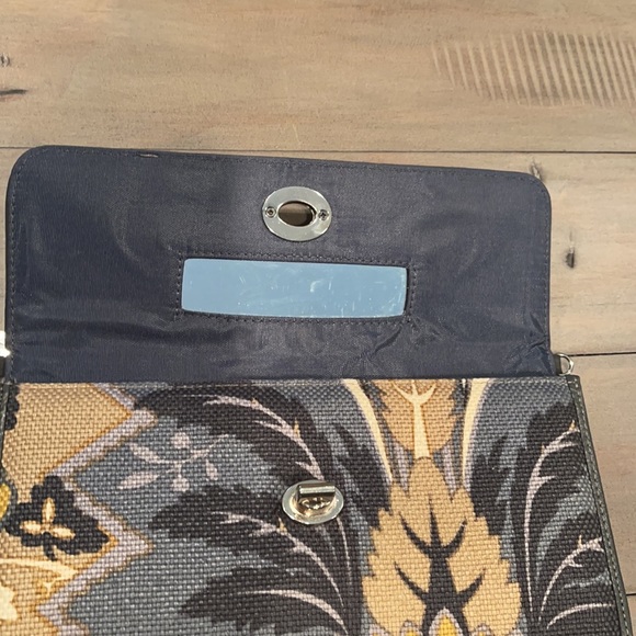 Spartina 449 Convertible Crossbody Clutch Plus ID - Picture 2 of 9